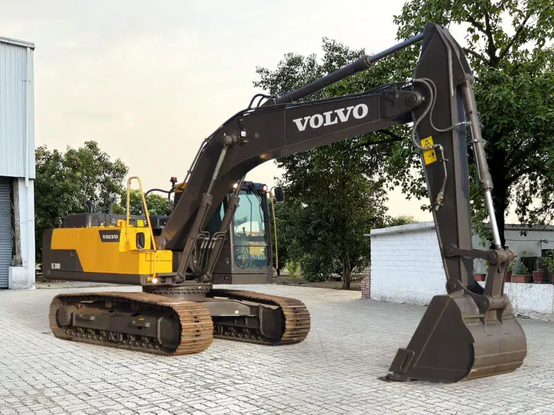 VOLVO EC200 Crawler Excavator